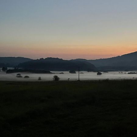 Domki Nad Stawem Uherce Uherce Mineralne Esterno foto