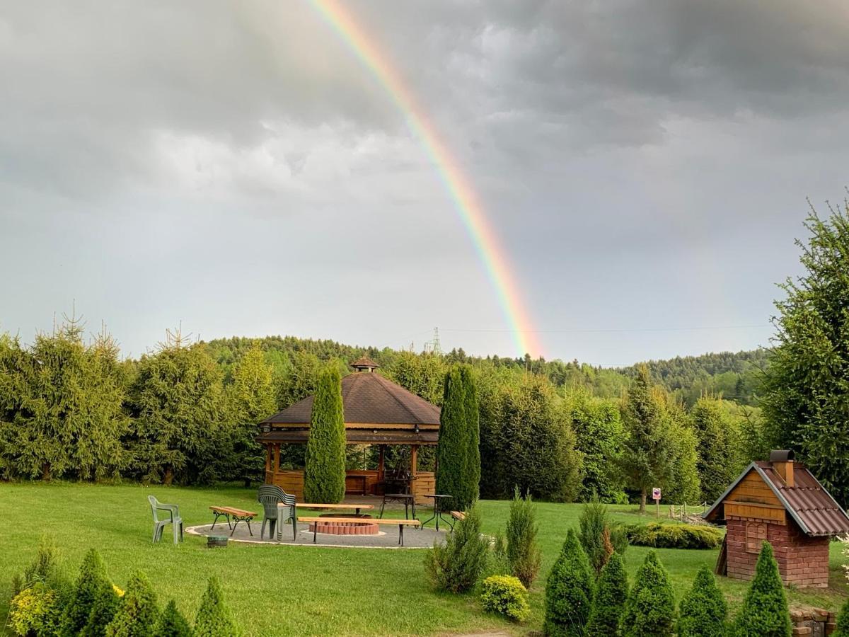 Domki Nad Stawem Uherce Uherce Mineralne Esterno foto